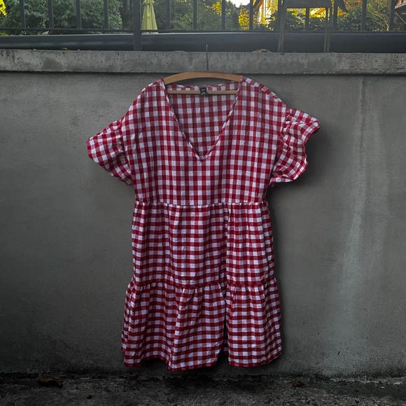 SHEIN Curve Red And White Gingham Tiered Dress Size 3XL - Picture 1 of 3